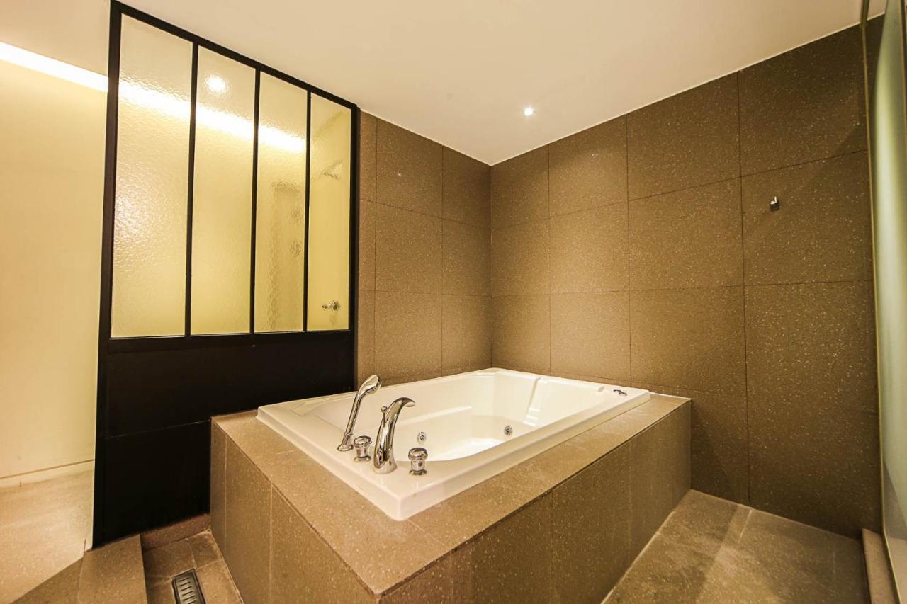 Hotel Myeongjak Chuncheon Exterior photo