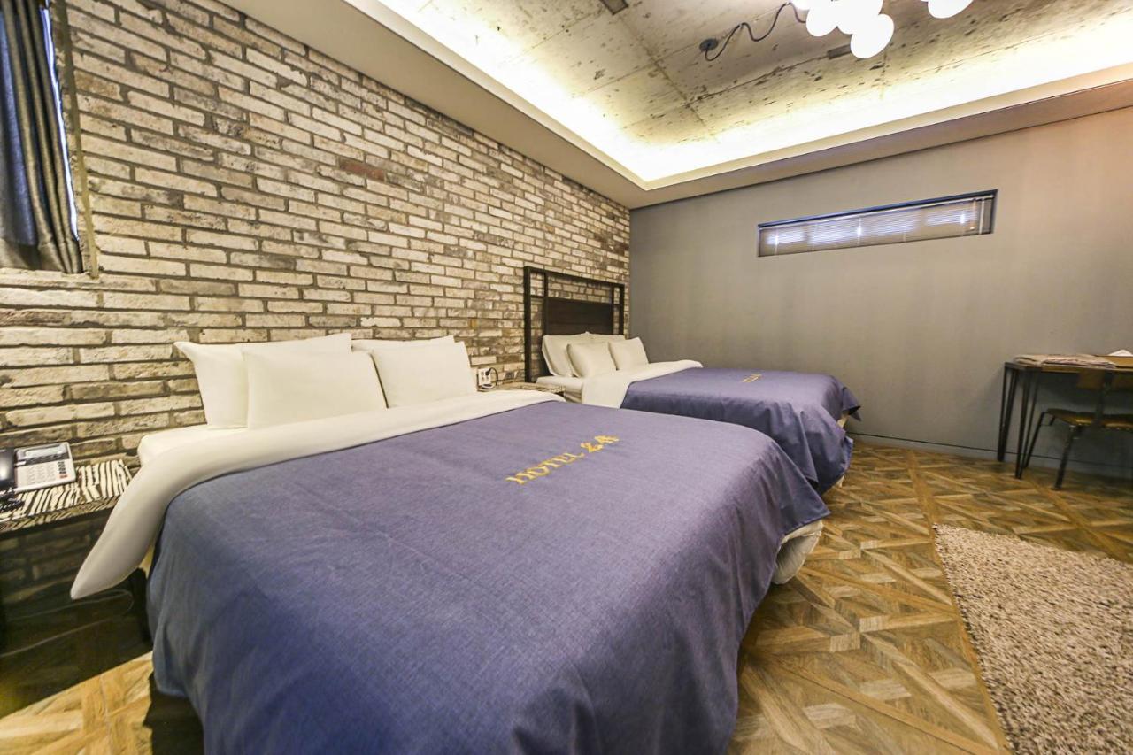 Hotel Myeongjak Chuncheon Exterior photo